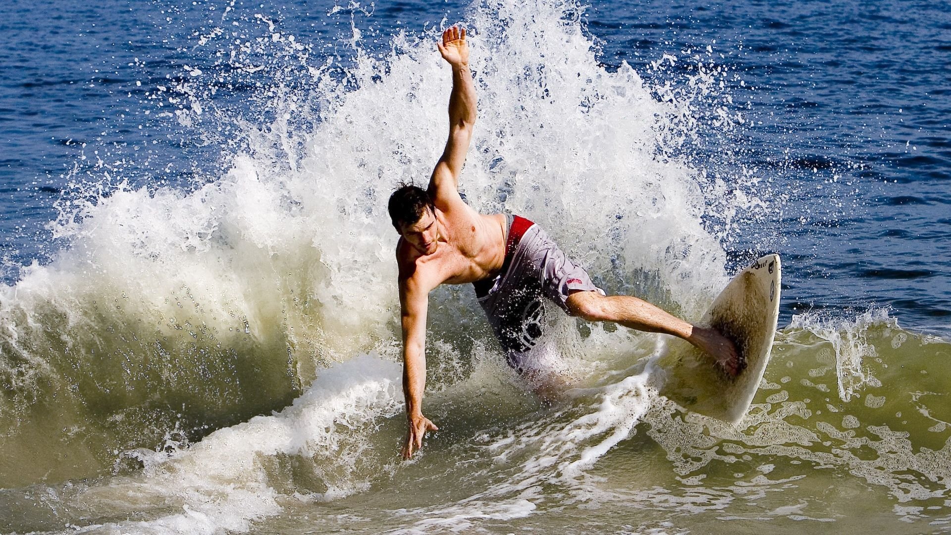 欧洲杯激烈角逐：战术与个人能力的完美融合，欧洲杯发挥出色